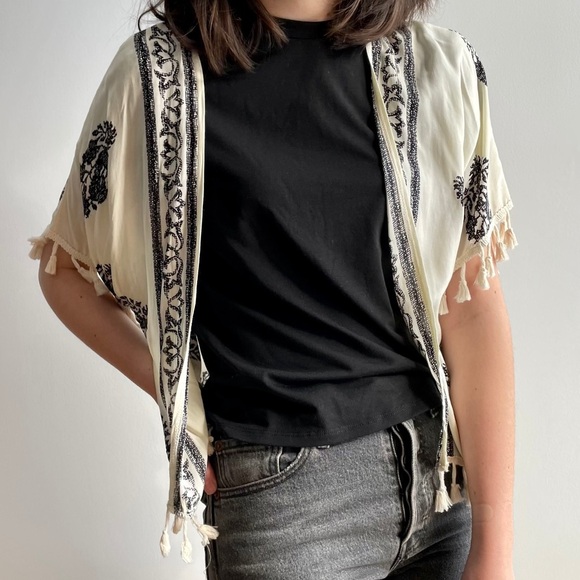 ROMWE Leaf Print Tassel Hem Kimono - Picture 1 of 12